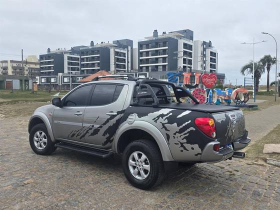 MITSUBISHI L200 TRITON 3.5 HPE 4X4 CD V6 24V FLEX 4P AUTOMÁTICO MITSUBISHI L200 TRITON 3.5 HPE 4X4 CD V6 24V FLEX 4P AUTOMÁTICO